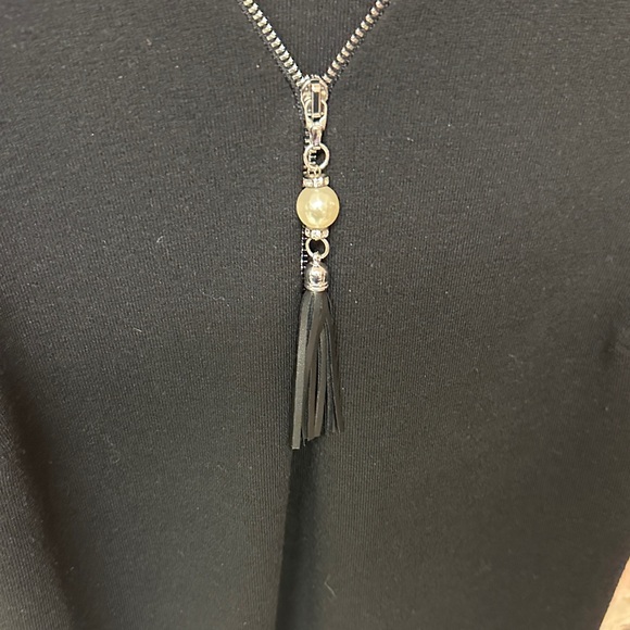 Frank Lyman Design Black V-Neck Ruffle Sleeve Blouse - Picture 2 of 5